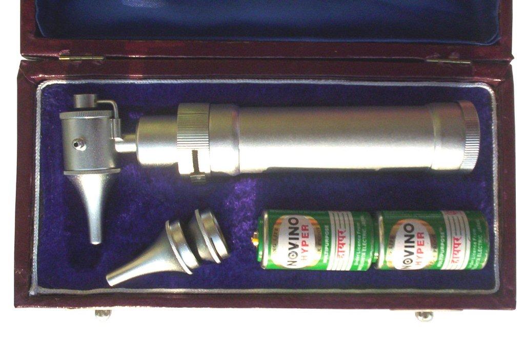 Otoscope in box